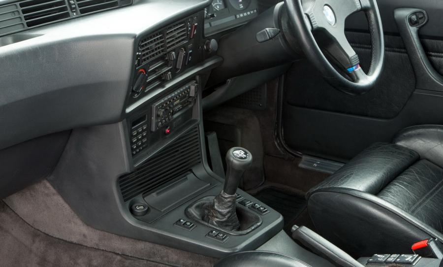Детали интерьера BMW M635 CSi (E24) 1984 года  (UK) (фото 20 из 37)